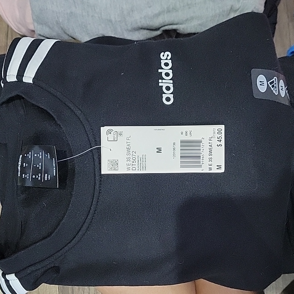 Women's sweat shirt